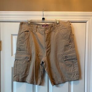 Men's Classic Tan Cargo Shorts